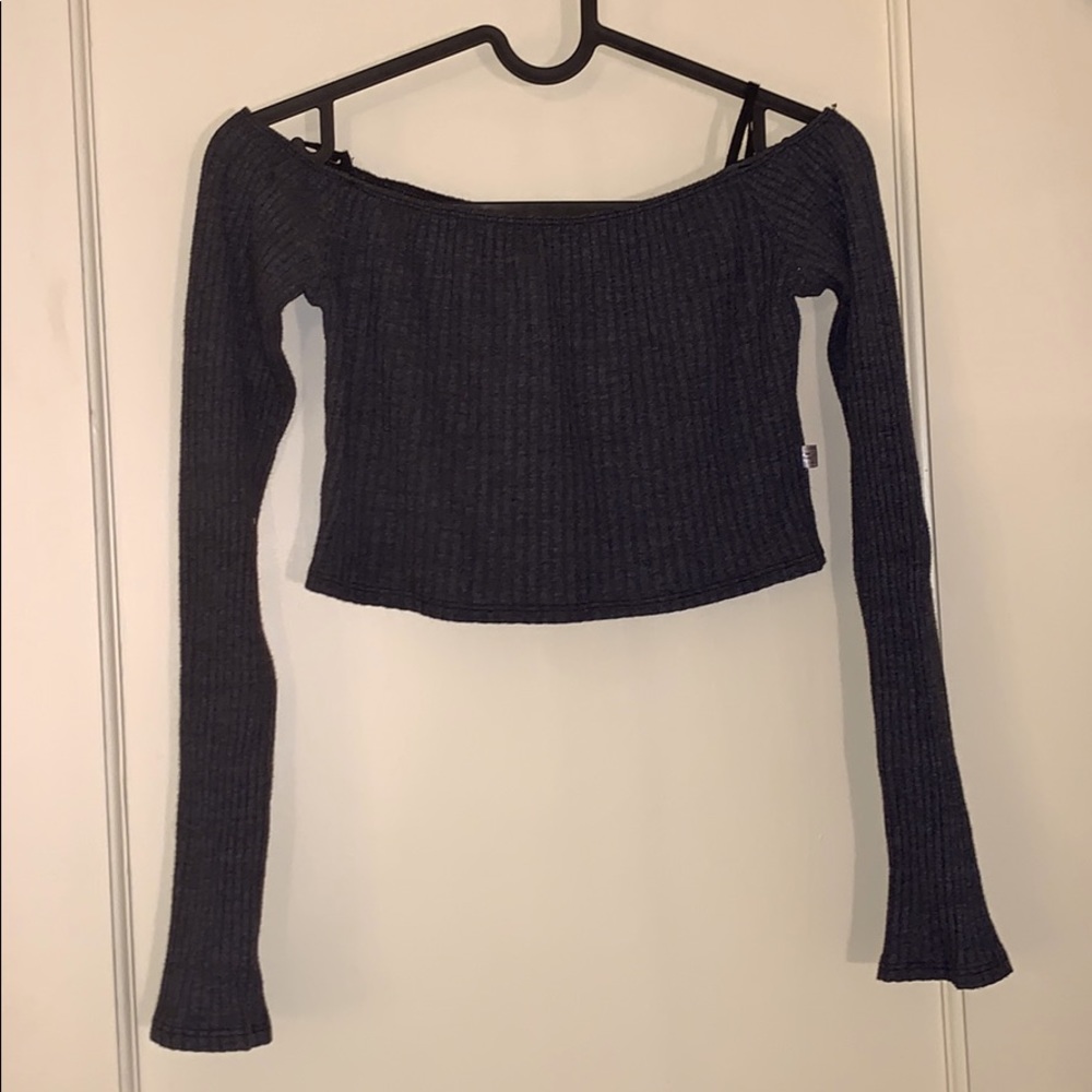 Grey knit style over the shoulder long sleeve